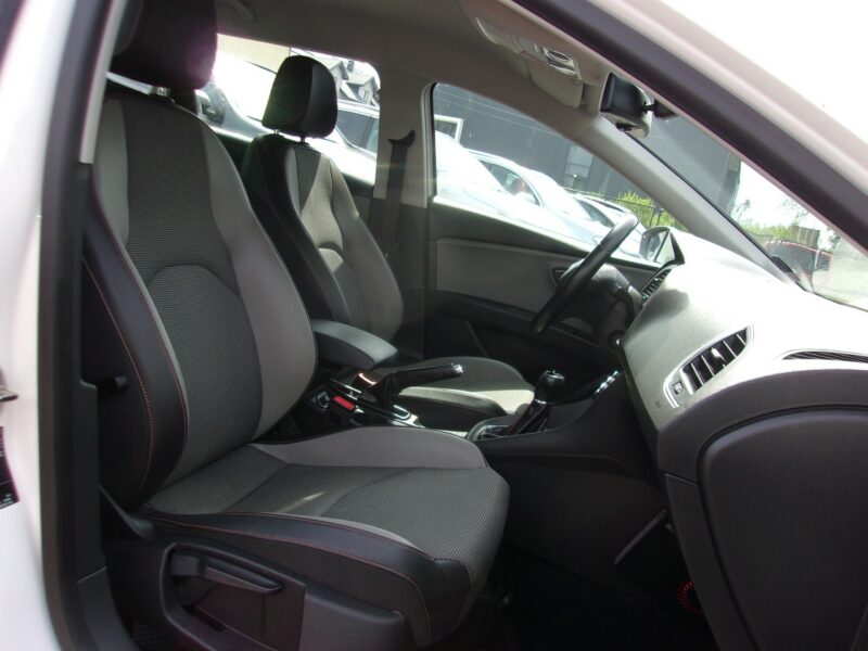 Seat Leon X-Perience, 4X4, Podgrz. Fotele, PDC przód tył, Klimatronic 2-strefowy III (2012-)
