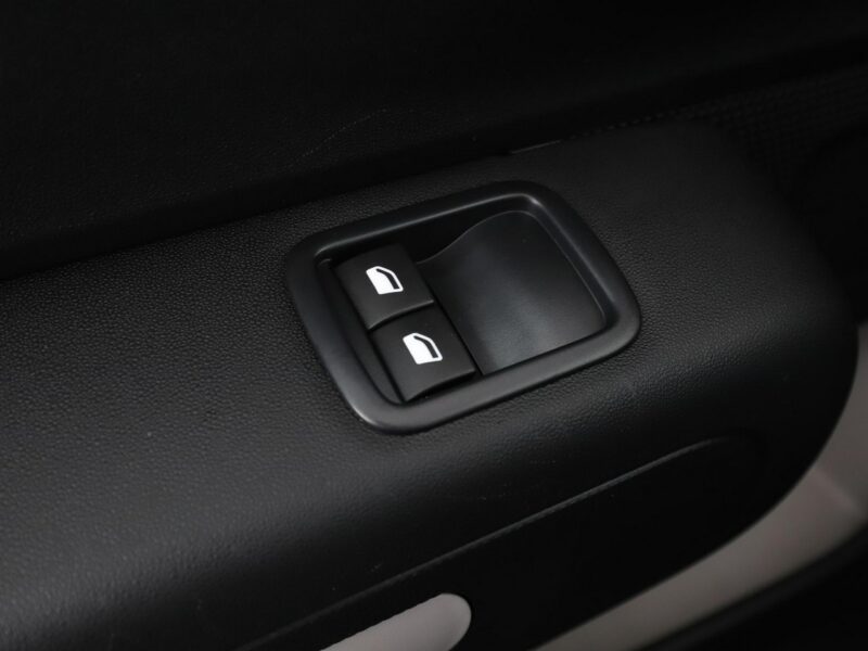 Citroen C3 Navi Automatyczna klimatyzacja Czujniki parkowania Bluetooth III (2016-)
