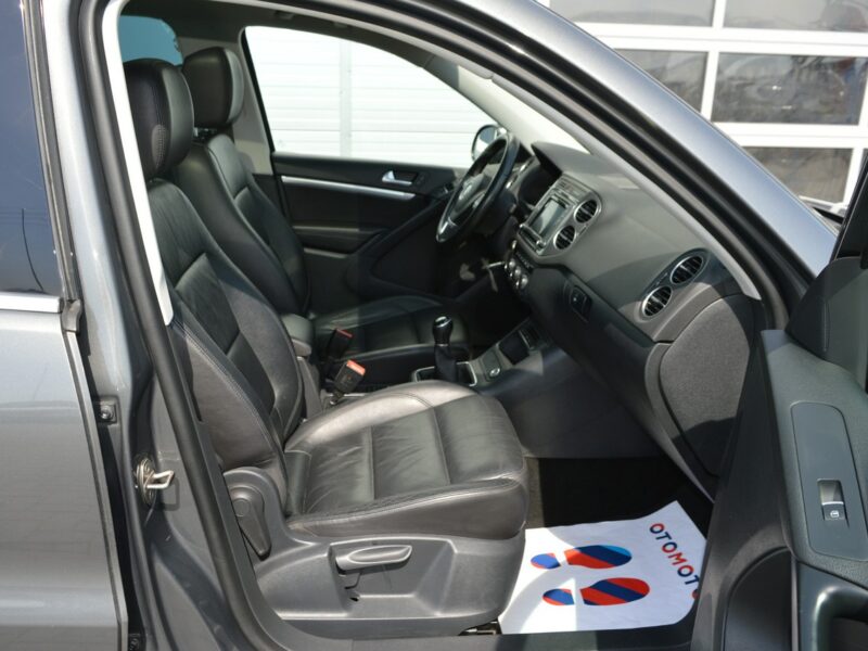 Volkswagen Tiguan 1.4TSI R-Line 100% bezwypadkowy Navi Bluetooth Euro6 Rozrząd na pasku I (2007-2016)