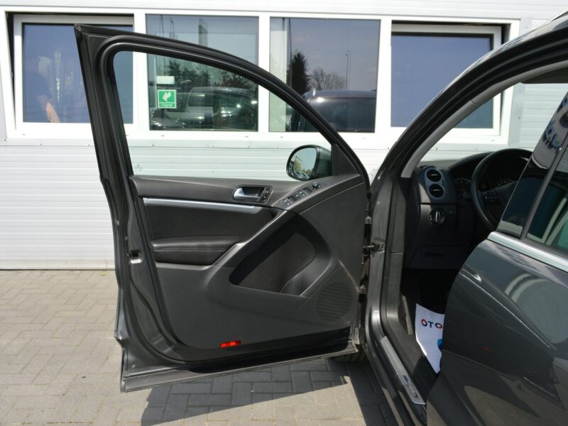 Volkswagen Tiguan 1.4TSI R-Line 100% bezwypadkowy Navi Bluetooth Euro6 Rozrząd na pasku I (2007-2016)