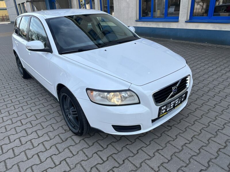 Volvo V50 Volvo V50 1.6HDi Lift 2008r Climatronic Sprowadzony Alufelgi Opłacony! II (2007-)