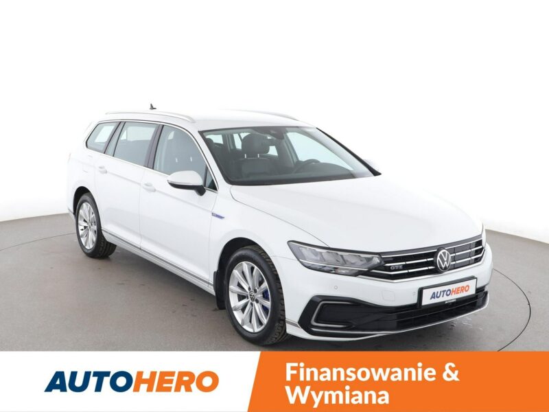 Volkswagen Passat FV 23% Plug-in DSG Automatyczna klimatyzacja Podgrzewane fotele Blth B8 (2014-2023)