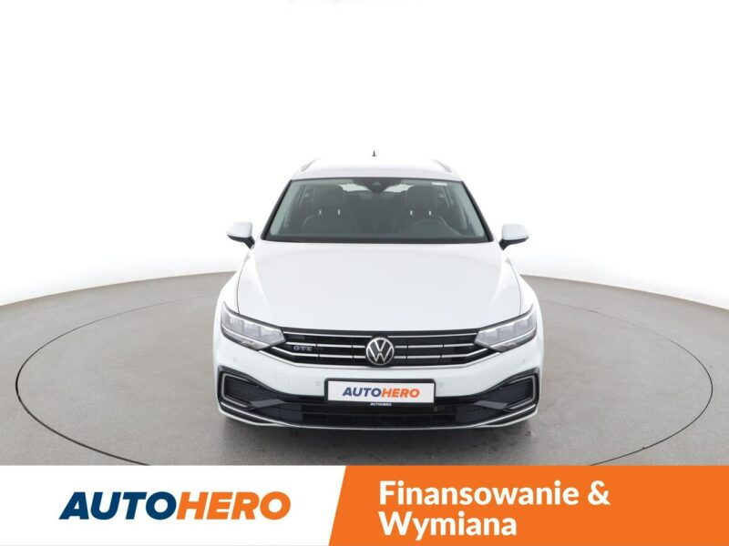 Volkswagen Passat FV 23% Plug-in DSG Automatyczna klimatyzacja Podgrzewane fotele Blth B8 (2014-2023)