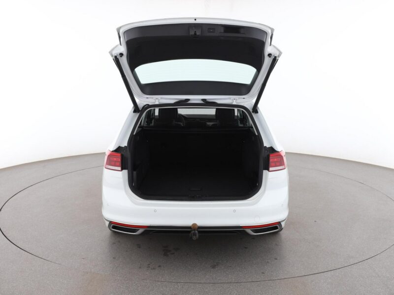 Volkswagen Passat FV 23% Plug-in DSG Automatyczna klimatyzacja Podgrzewane fotele Blth B8 (2014-2023)