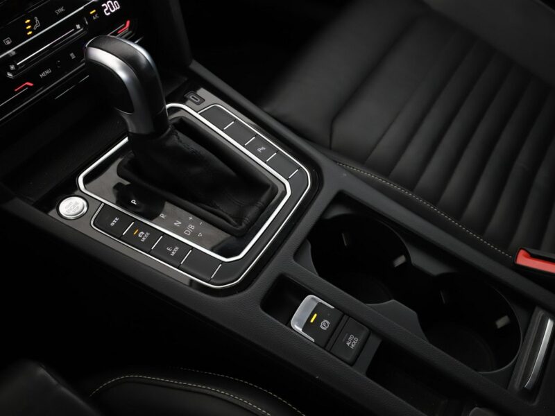 Volkswagen Passat FV 23% Plug-in DSG Automatyczna klimatyzacja Podgrzewane fotele Blth B8 (2014-2023)