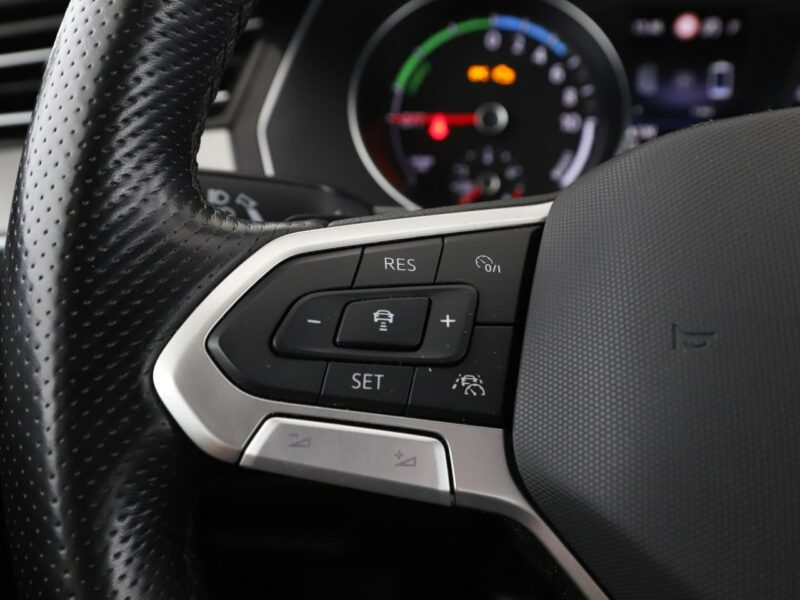 Volkswagen Passat FV 23% Plug-in DSG Automatyczna klimatyzacja Podgrzewane fotele Blth B8 (2014-2023)
