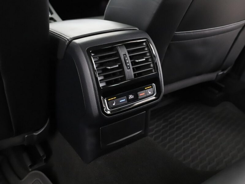 Volkswagen Passat FV 23% Plug-in DSG Automatyczna klimatyzacja Podgrzewane fotele Blth B8 (2014-2023)