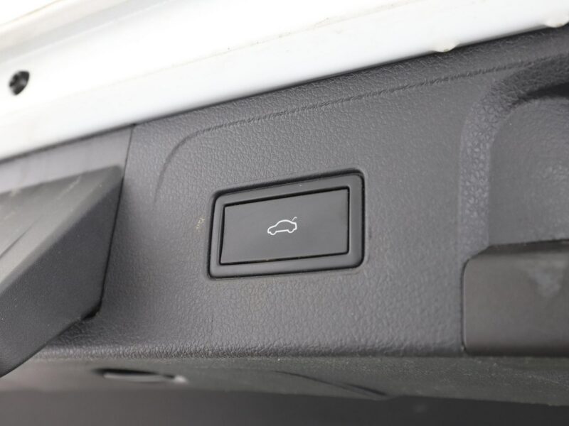 Volkswagen Passat FV 23% Plug-in DSG Automatyczna klimatyzacja Podgrzewane fotele Blth B8 (2014-2023)