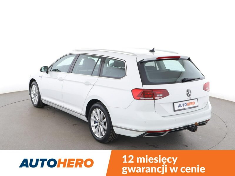 Volkswagen Passat FV 23% Plug-in DSG Automatyczna klimatyzacja Podgrzewane fotele Blth B8 (2014-2023)