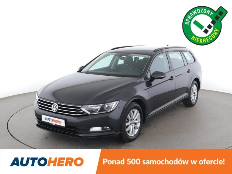 Volkswagen Passat Navi Podgrzewane fotele Automatyczna klimatyzacja Bluetooth B8 (2014-2023)