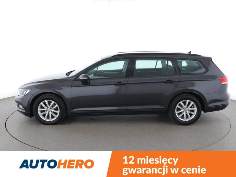 Volkswagen Passat Navi Podgrzewane fotele Automatyczna klimatyzacja Bluetooth B8 (2014-2023)