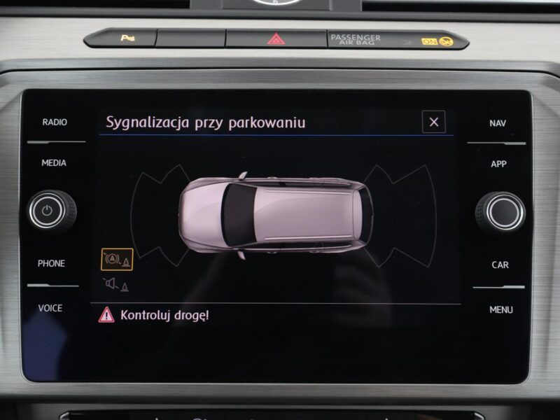 Volkswagen Passat Navi Podgrzewane fotele Automatyczna klimatyzacja Bluetooth B8 (2014-2023)