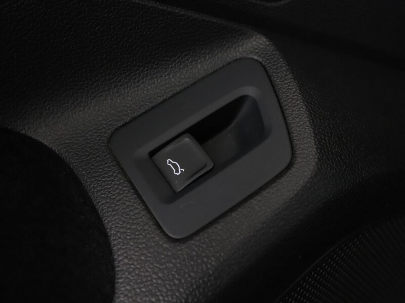 Volkswagen Passat Navi Podgrzewane fotele Automatyczna klimatyzacja Bluetooth B8 (2014-2023)