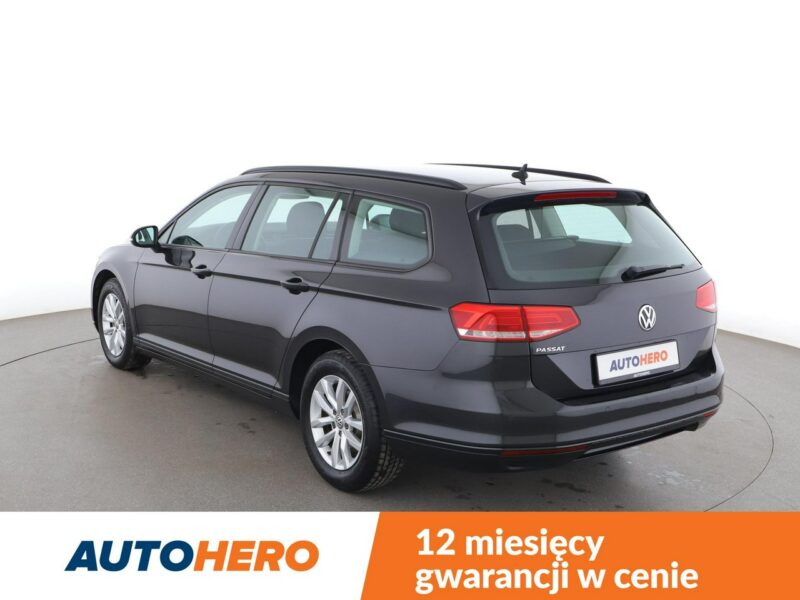 Volkswagen Passat Navi Podgrzewane fotele Automatyczna klimatyzacja Bluetooth B8 (2014-2023)