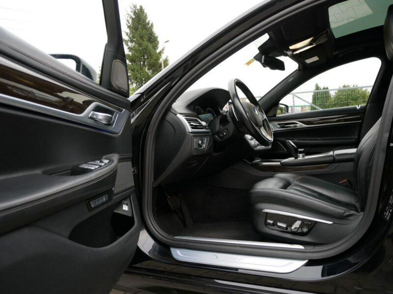 BMW 730 Long 3.0D 265KM Eu6 X-Drive 4x4 M-Pakiet -Serwis ASO VAT 23% Brutto G12 (2015-...)