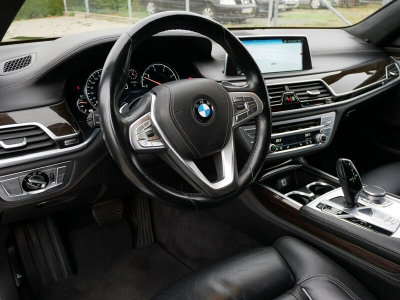 BMW 730 Long 3.0D 265KM Eu6 X-Drive 4x4 M-Pakiet -Serwis ASO VAT 23% Brutto G12 (2015-...)