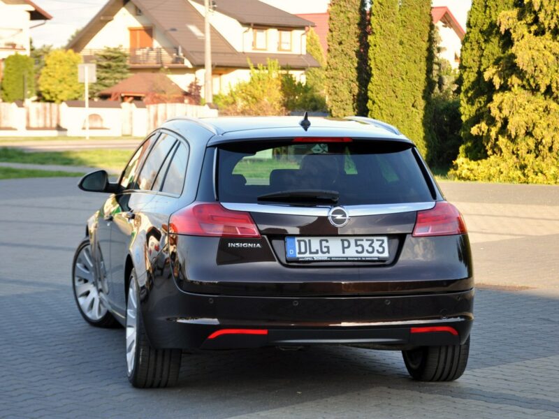 Opel Insignia 2.0CDTI(160KM)*Bi-Xenon*Led*Navi*El.Klapa*Rude Skóry*Chrom*Alu19"ASO A (2008-2017)