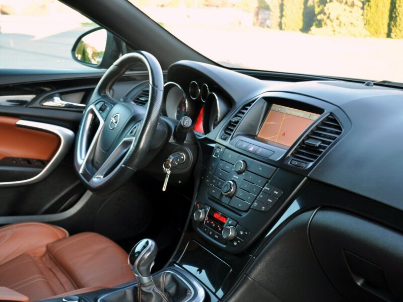 Opel Insignia 2.0CDTI(160KM)*Bi-Xenon*Led*Navi*El.Klapa*Rude Skóry*Chrom*Alu19"ASO A (2008-2017)