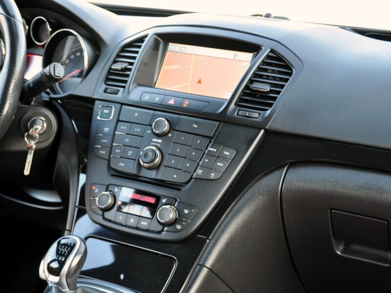 Opel Insignia 2.0CDTI(160KM)*Bi-Xenon*Led*Navi*El.Klapa*Rude Skóry*Chrom*Alu19"ASO A (2008-2017)