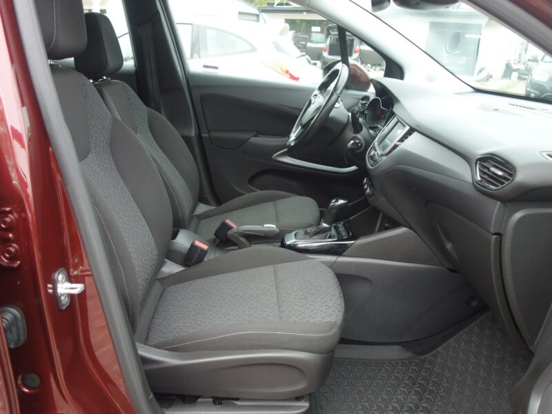 Opel Crossland X Opel Crossland X 2018 1.2 benzyna 110km automat przebieg 25tyś
