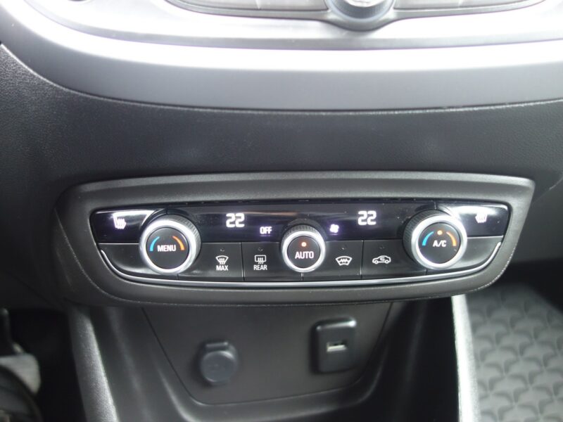 Opel Crossland X Opel Crossland X 2018 1.2 benzyna 110km automat przebieg 25tyś