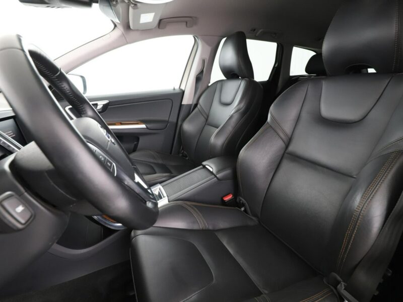 Volvo XC 60 automat skóra navi grzane fotele PDC tempomat I (2008-2017)