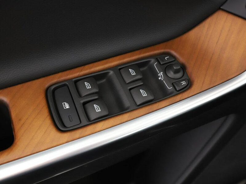 Volvo XC 60 automat skóra navi grzane fotele PDC tempomat I (2008-2017)