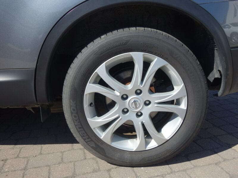 Nissan Qashqai+2 Nissan Qashqai+2 2.0 dCi 4x4 Tekna I (2008-)