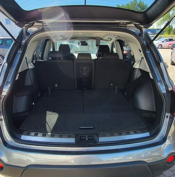 Nissan Qashqai+2 Nissan Qashqai+2 2.0 dCi 4x4 Tekna I (2008-)
