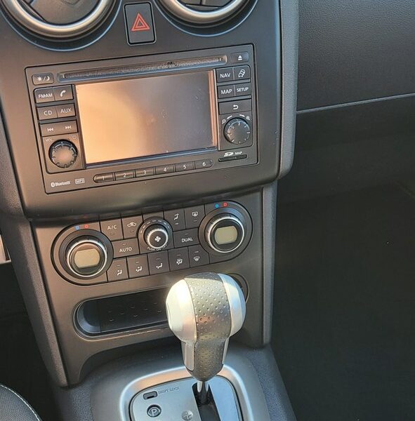 Nissan Qashqai+2 Nissan Qashqai+2 2.0 dCi 4x4 Tekna I (2008-)