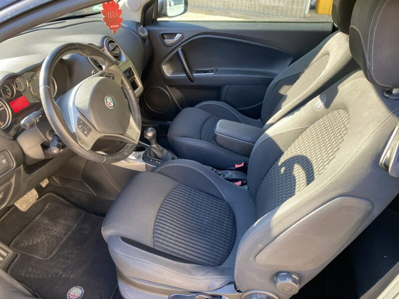 Alfa Romeo Mito Automat, 1,4 turbo benzyna. tempomat, podgrz. fotele, łopatki, isofix