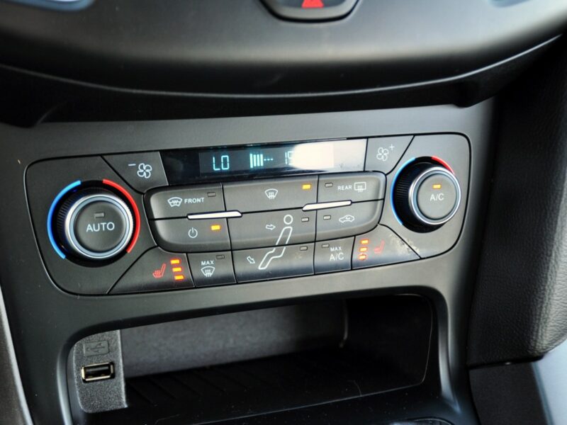 Ford Focus 1.5TDCi(120KM)*Lift*123tyś.km*Klimatronik*Grzane Fotele*Welur*Alu16" Mk3 (2010-2018)