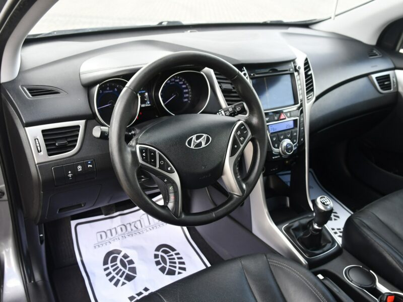 Hyundai i30 1,6 BENZ Kam.Cofania.Navi.Xenony.Skóry.Elektr.Fotele.Podg.Fot.LEDY I (2002-2013)