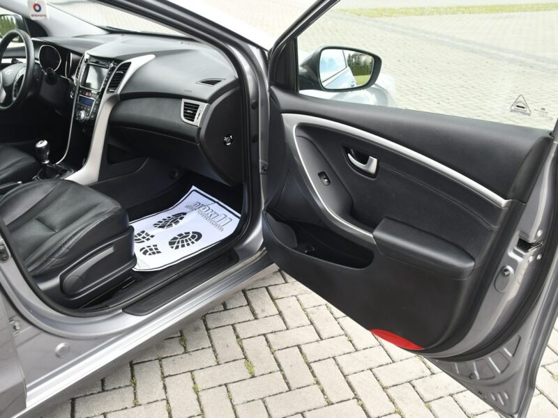 Hyundai i30 1,6 BENZ Kam.Cofania.Navi.Xenony.Skóry.Elektr.Fotele.Podg.Fot.LEDY I (2002-2013)