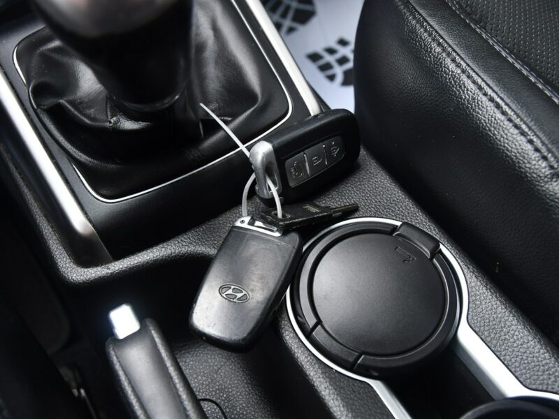 Hyundai i30 1,6 BENZ Kam.Cofania.Navi.Xenony.Skóry.Elektr.Fotele.Podg.Fot.LEDY I (2002-2013)