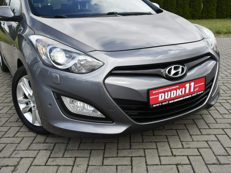 Hyundai i30 1,6 BENZ Kam.Cofania.Navi.Xenony.Skóry.Elektr.Fotele.Podg.Fot.LEDY I (2002-2013)