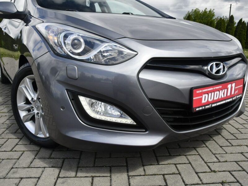 Hyundai i30 1,6 BENZ Kam.Cofania.Navi.Xenony.Skóry.Elektr.Fotele.Podg.Fot.LEDY I (2002-2013)