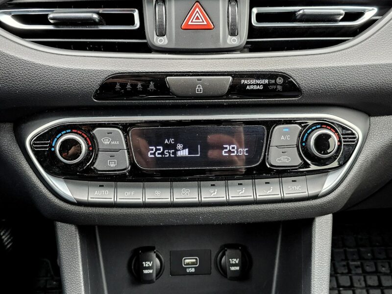 Hyundai i30 1.5T-GDI 160KM 6MT Comfort Android Auto FV23% III (2017-)