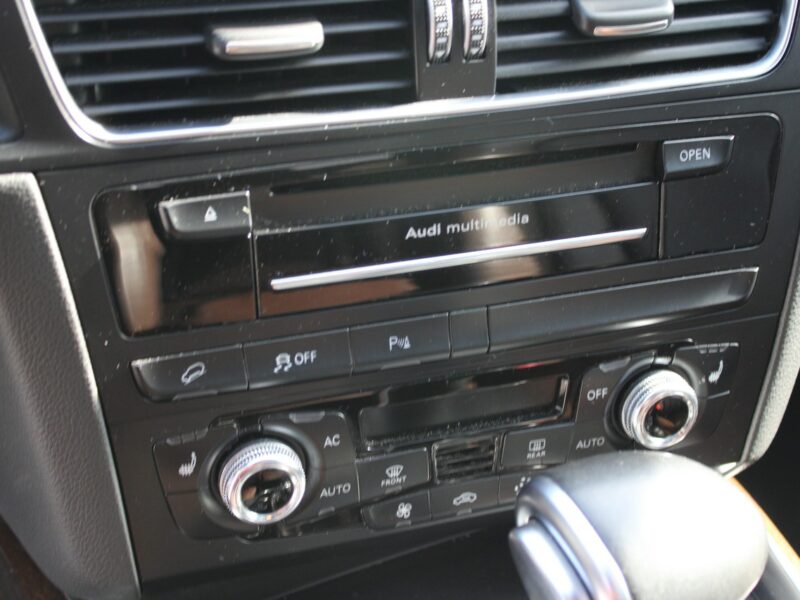 Audi Q5 Skóra Panorama Navi el. klapa 8R (2008-)