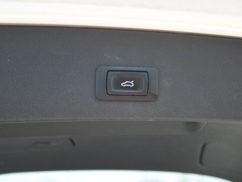 Audi Q5 Skóra Panorama Navi el. klapa 8R (2008-)