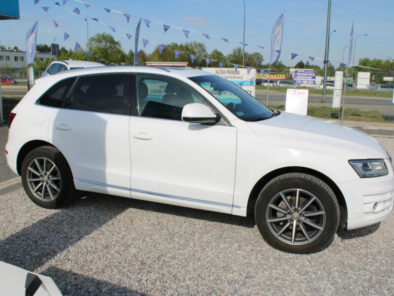 Audi Q5 Skóra Panorama Navi el. klapa 8R (2008-)