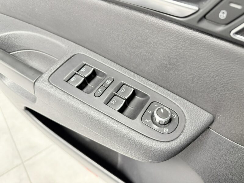 Volkswagen Sharan 2.0 TDI 177PS+DSG"KARAT Exclusive"7-Osobowy*BiXenon*NAVI*DYNAUDIO HiFi II (2010-)