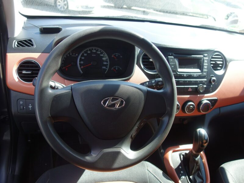 Hyundai i10 Hyundai i10 II (2013-)