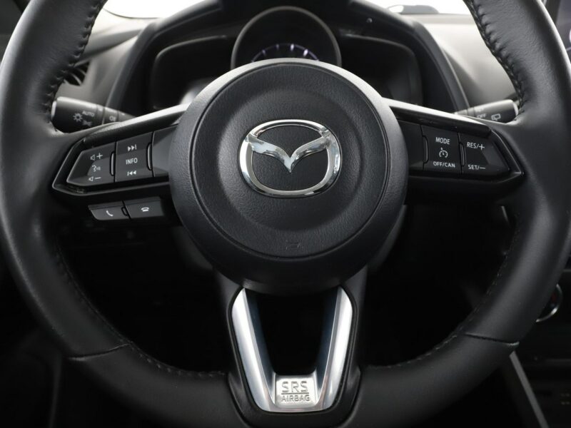 Mazda CX-3 niski przebieg navi PDC tempomat klima-auto Bluetooth