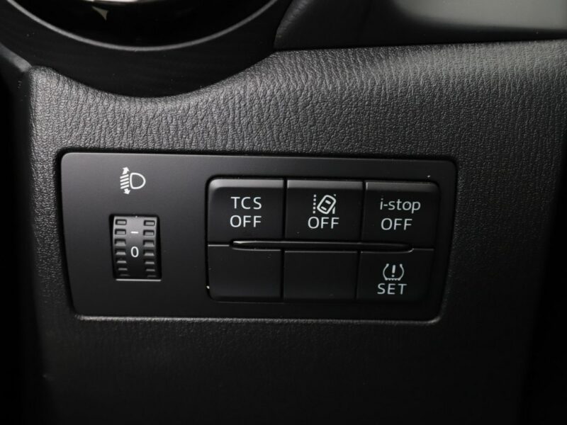 Mazda CX-3 niski przebieg navi PDC tempomat klima-auto Bluetooth