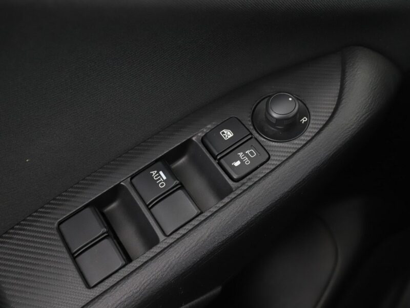 Mazda CX-3 niski przebieg navi PDC tempomat klima-auto Bluetooth