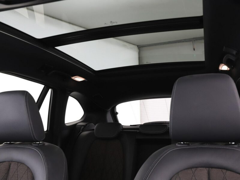 BMW X1 automat X-Line panorama Full LED grzane fotele navi II (F48) (2015-)