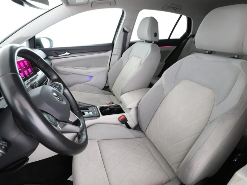 Volkswagen Golf hybryda plug-in automat alcantara virtual navi kamera ACC climatronic VIII (2020-)