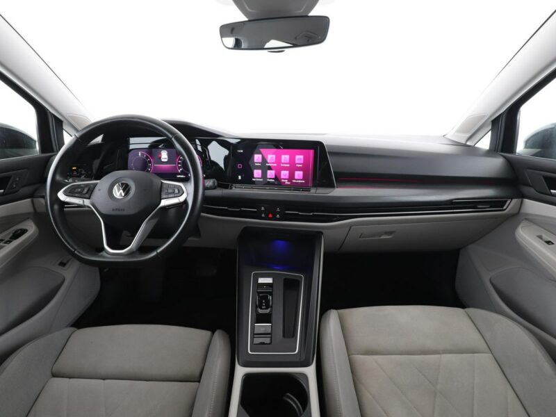 Volkswagen Golf hybryda plug-in automat alcantara virtual navi kamera ACC climatronic VIII (2020-)