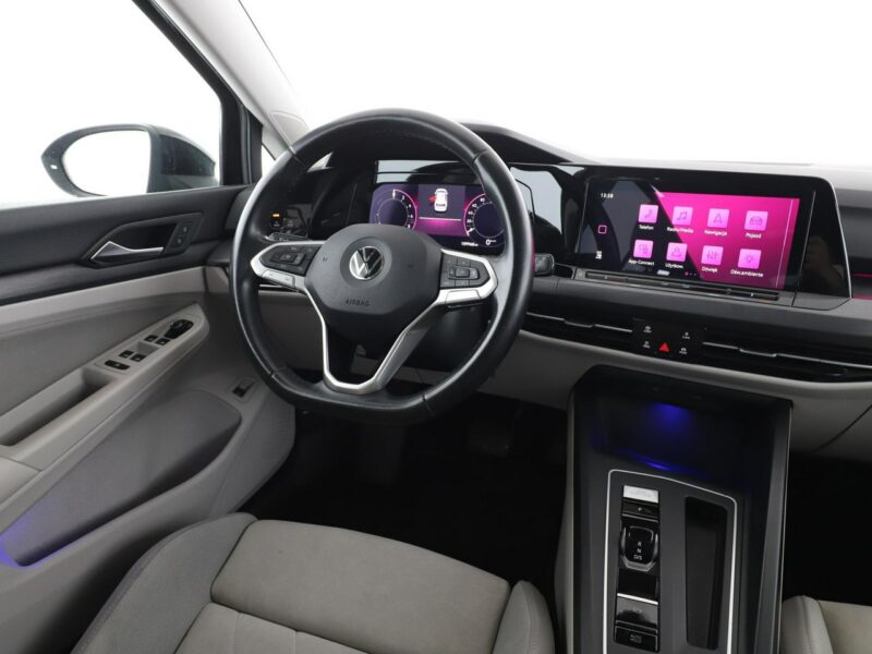Volkswagen Golf hybryda plug-in automat alcantara virtual navi kamera ACC climatronic VIII (2020-)